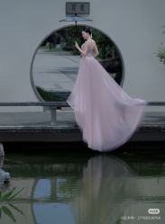 -喜爱高定婚纱摄影