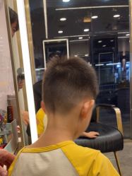 -蓝调造型·烫发·染发