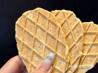 根本不够吃！！香香脆脆的 很明显的黄油奶香味