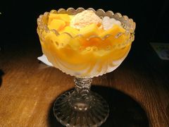 -志龙皇冠吃货椰子铺