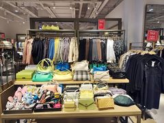 -URBAN REVIVO(北京斯普瑞斯奥特莱斯店)
