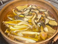 -阿山卓·野生菌火锅·纳西火塘烤肉