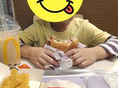 -麦当劳(轻轨曹杨路店)