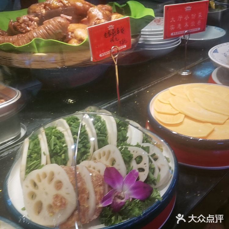 锅气超足，我猜是现杀的走地鸡