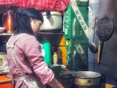 -马克力木手抓炕锅烤羊肉(盐湖一小区店)