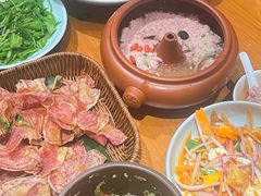 -老滇山寨•云南特色菜•地方菜•民族风情歌舞表演(金碧店)