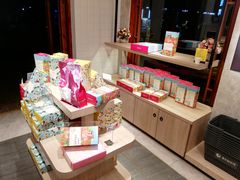 零售区-嘉华鲜花饼(束河店)