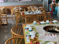 大堂-三十出头鲜货火锅(邛崃店)