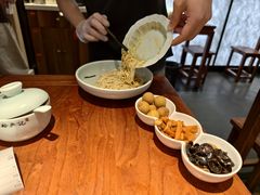 -裕兴记•蟹黄面馆(人民广场店)