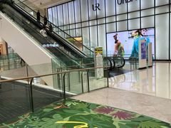 -LuOne凯德晶萃广场(徐家汇路店)