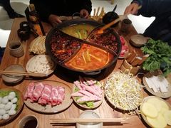 -白乐天毛肚火锅馆(解放碑店)