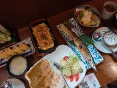 秋刀鱼-魟阳日式料理(香积寺路店)
