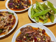 -宏兴烤鱼山庄(宣恩总店)