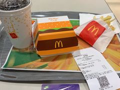 -麦当劳(轻轨曹杨路店)