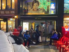 -BHC炸鸡(明洞总店)