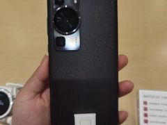 -华为授权体验店(中山公园来福士)