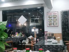 大堂-八两八金·莱芜特色炒鸡(市南漳浦路店)