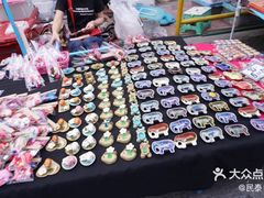 -周日夜市