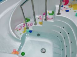 -爱儿乐婴幼儿恒温游泳馆(南山桃源村店)