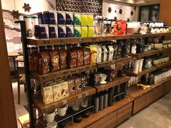 零售区-星巴克臻选(成都宽窄巷子店)