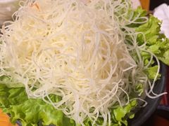-老牌坊云南鱼豆花火锅(哈西万达店)