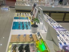 -标准眼镜·蔡司官方授权店(塘沽远洋未来汇店)