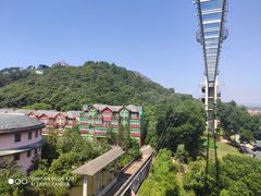 -客天下恐龙水晶玻璃桥