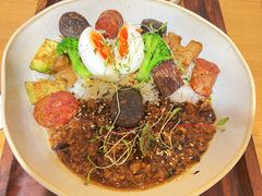 德国香肠卤肉饭-HELLO 27 意面·沙拉·帕尼尼