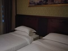 -维也纳酒店(广州番禺市桥地铁站店)