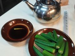-猪三哥肥肠鸡川菜小炒