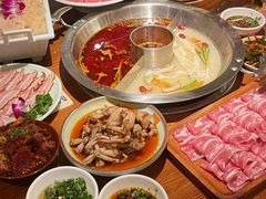 -佬土鹅肠火锅(解放路店)