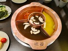 菌王奇香锅-滇釜火锅·能喝汤的火锅(车公庄店)