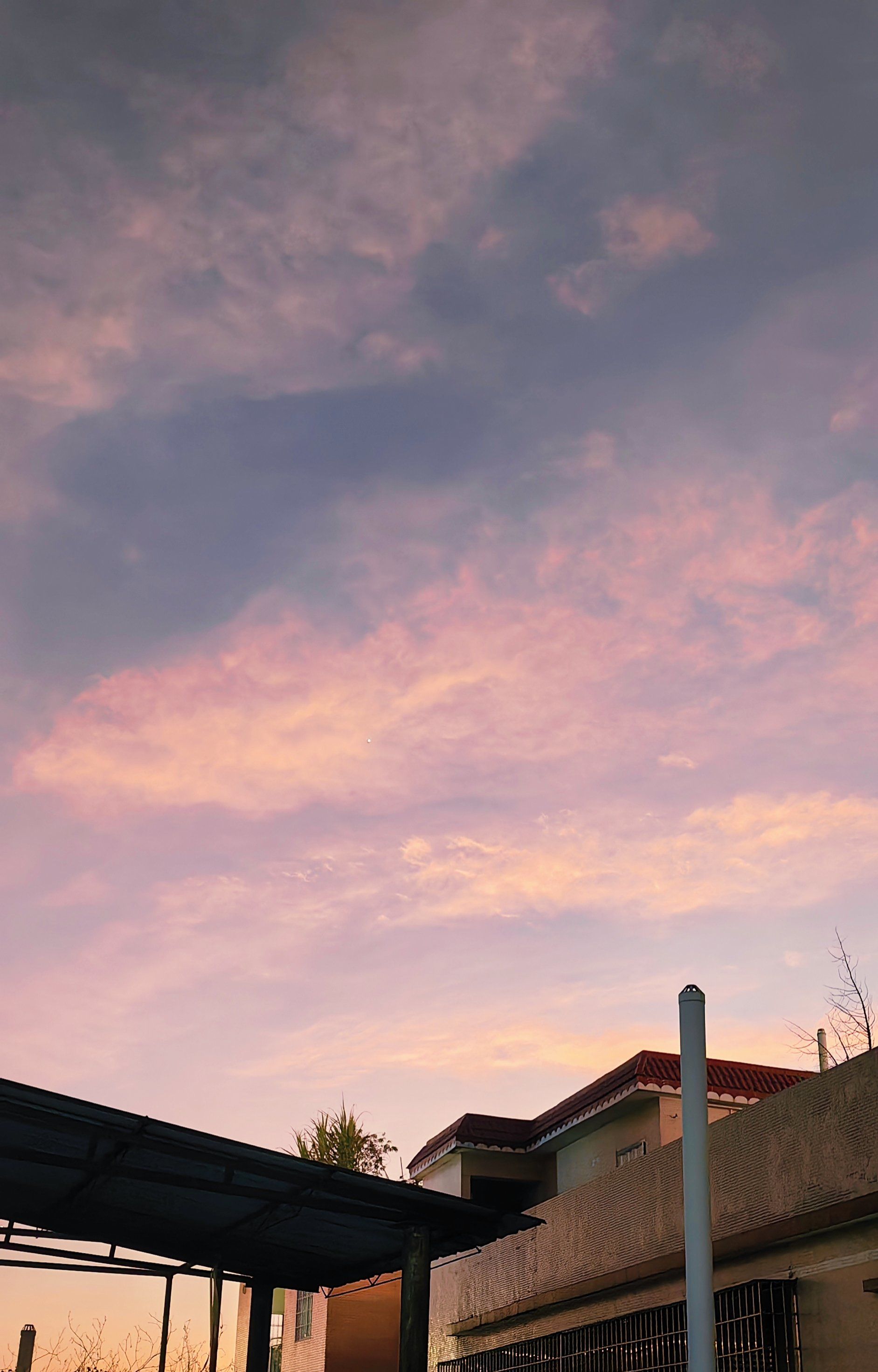 傍晚的天空色彩斑斓