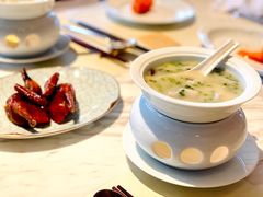 脆皮妙龄鸽-新荣记(新源南路店)