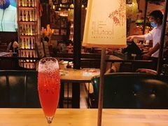 -临界音乐酒馆·小龙虾·江湖菜(华熙LIVE·鱼洞店)