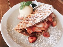 -ROAST coffee & eatery