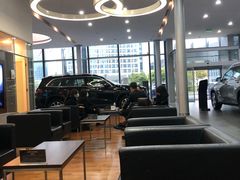 -杭州中升之星奔驰4S店(滨江店)