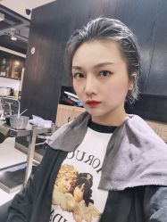 -苑苑发型设计