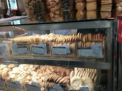 -红房子西点(汇联商厦天钥桥路店)