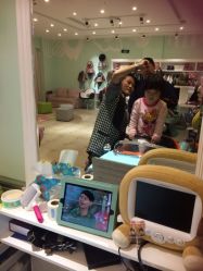 minikids韩国专业儿童美发沙龙-爆米花儿童美发乐园(市府恒隆广场店)