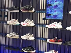 -阿迪达斯(武林银泰三叶草店)