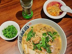 -李犟大爆鳝面·手工蟹黄包(湖滨西湖店)