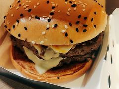安格斯双层芝士牛堡-麦当劳(西单明珠店)