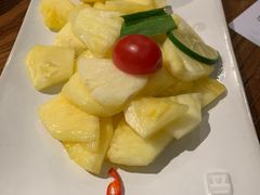 青柠拌菠萝-云海肴·汽锅鸡·云南菜(美罗城店)