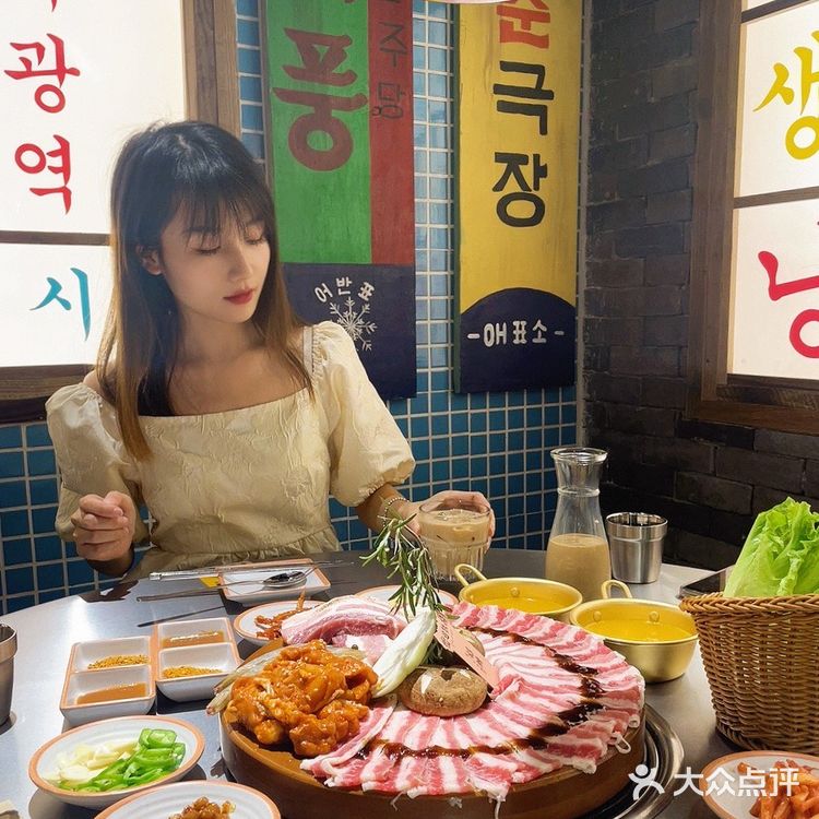 街边铁桶韩式烤肉｜梦回韩剧请回答1988