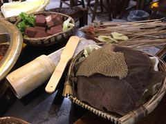 -欧阳小姐在成都(爱琴海店)