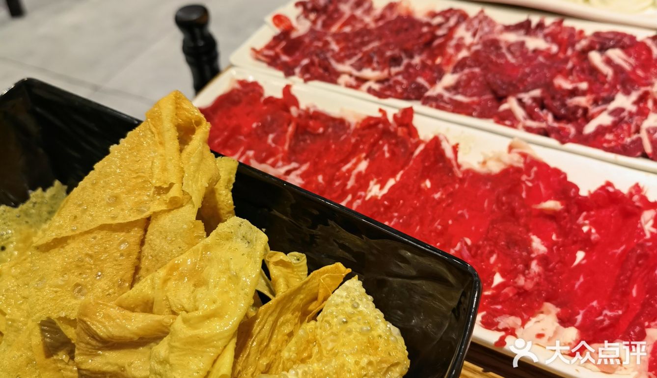 不注意不好找，进去发现店在里面