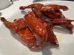 玻璃脆皮乳鸽皇-新雅粤菜馆(南京东路店)