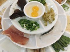 -花馬肆.云南过桥米线(汉神购物广场现场熬汤店)