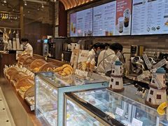 面包甜点陈列柜-光明悠焙(豫园店)